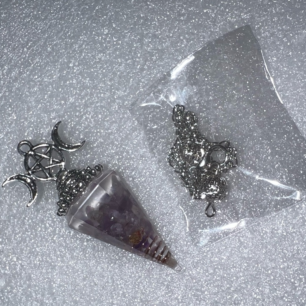 $4 AMETHYST PENDULUM TRIPLE MOON GODDESS. NEW. $4 WHEN BUNDLED WITH 3 OR MORE IT - Picture 6 of 16